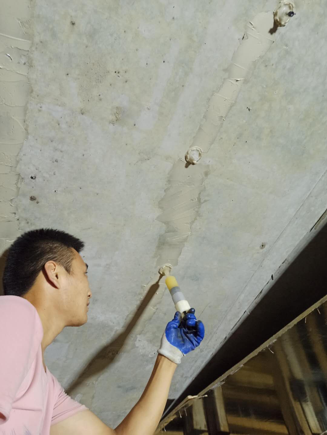 阜新房屋墙体裂缝施工方法
